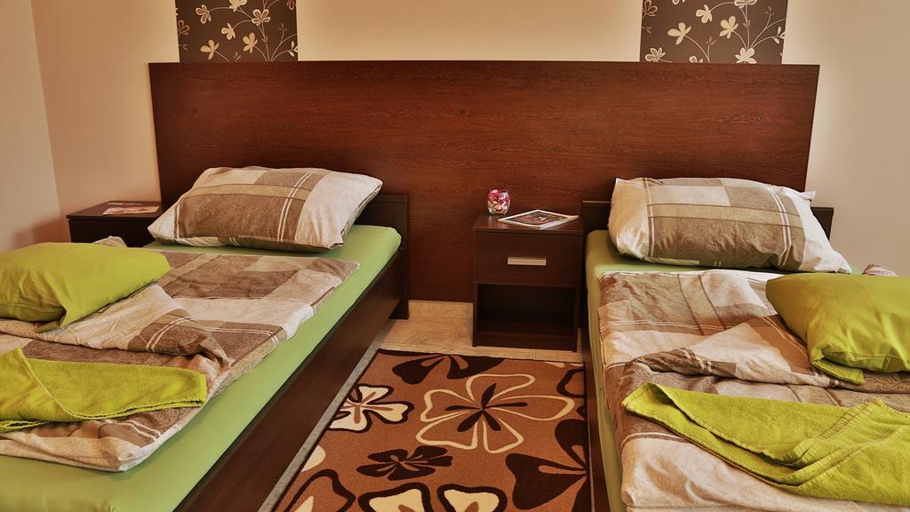 Aranyhíd Vendégház Makó Habitación foto